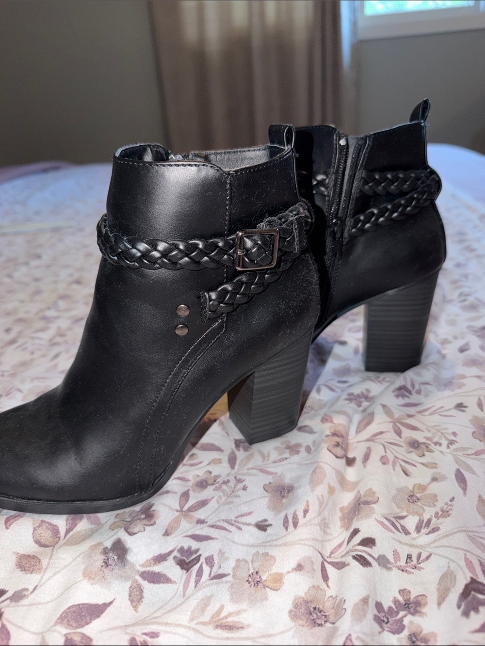 American Eagle Outfitters Black Braided Strap Ankle Booties - Picture 3 of 3